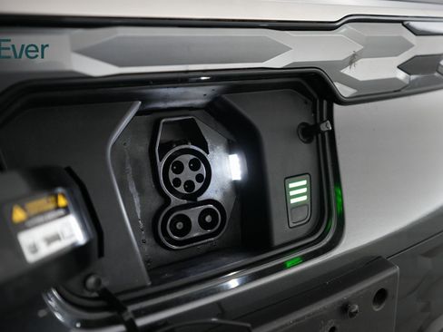 Used 2025 Kia Niro Wind image 23