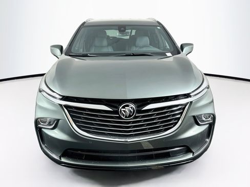 Used 2022 Buick Enclave Essence FWD image 2