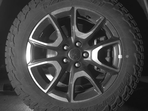 Used 2025 Jeep Compass Trailhawk AWD/4WD image 13