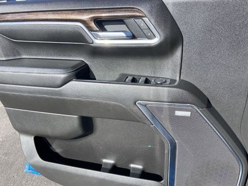 Used 2022 GMC Sierra 1500 Elevation w/ Elevation Premium Package image 17