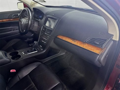 Used 2015 Lincoln MKT EcoBoost w/ Equipment Group 201A image 32