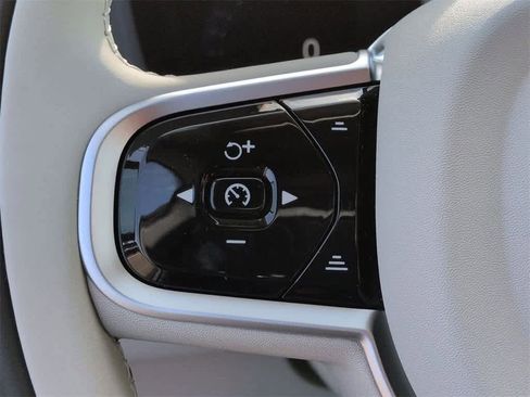 New 2026 Volvo XC60 B5 Ultra w/ Protection Package Premier image 23