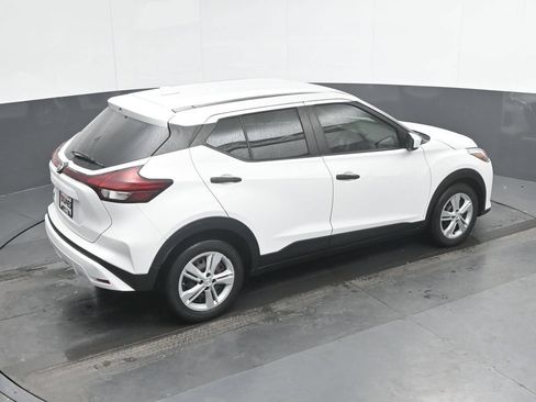 Used 2021 Nissan Kicks S FWD image 31