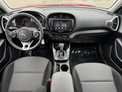 Used 2021 Kia Soul LX image 6