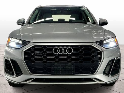 Used 2022 Audi Q5 2.0T Premium w/ Convenience Package image 3