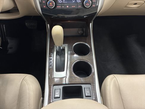Used 2015 Nissan Altima 3.5 SL FWD image 18