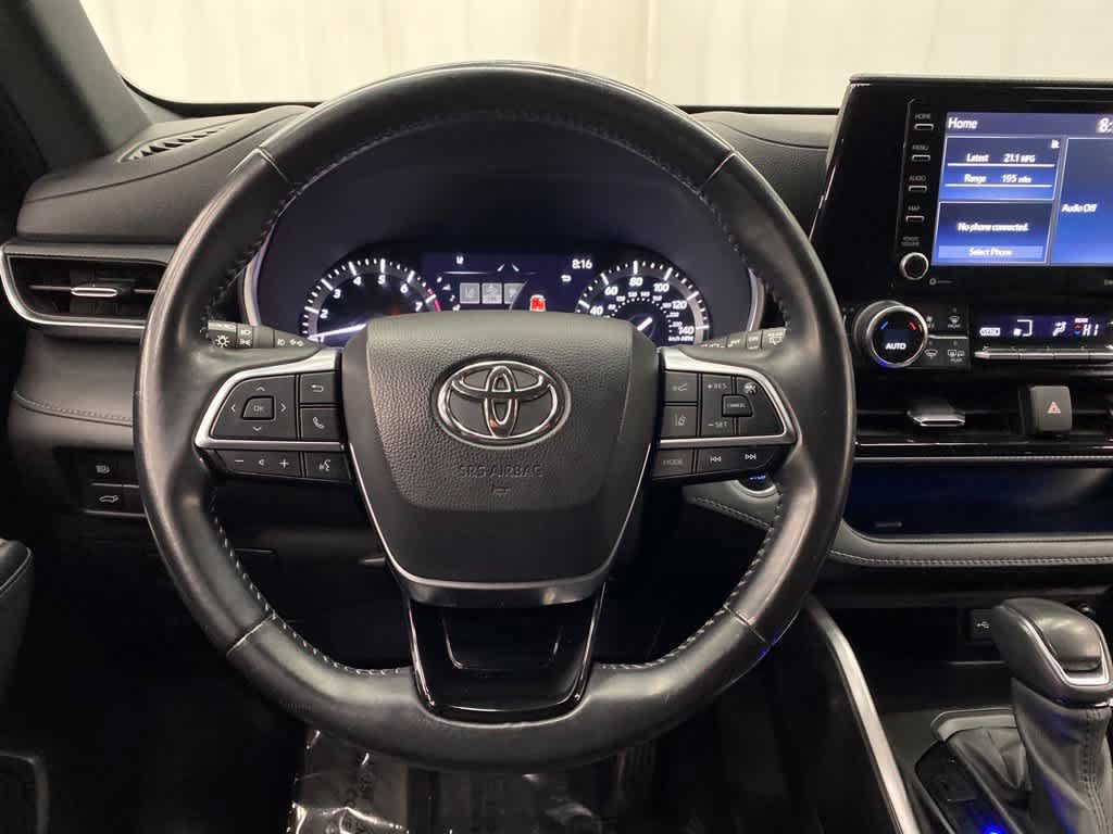 Used 2021 Toyota Highlander XSE AWD/4WD image 18