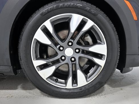 Used 2018 Buick Regal Essence w/ Driver Confidence Package #1 AWD/4WD image 35