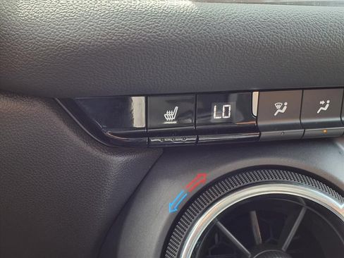 Used 2024 Chevrolet Blazer LT FWD image 25