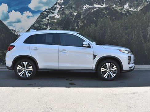 Used 2025 Mitsubishi Outlander Sport AWD image 2