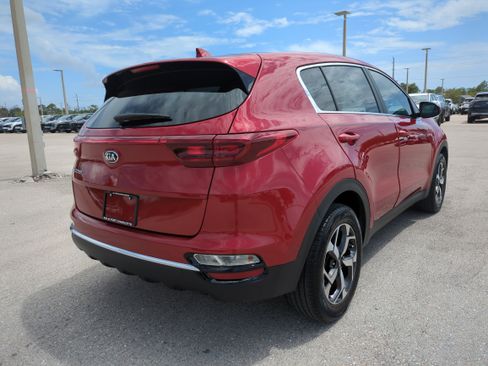 Certified 2022 Kia Sportage LX FWD image 4