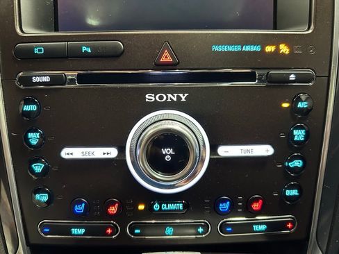 Used 2018 Ford Explorer Sport AWD/4WD image 19