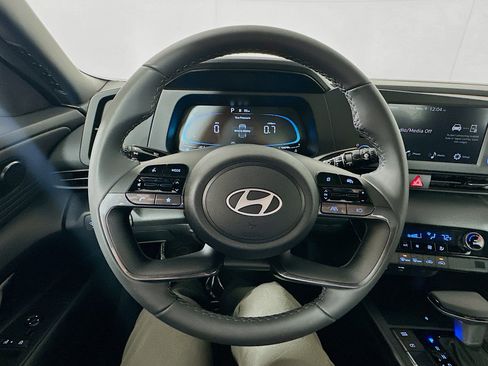 New 2025 Hyundai Elantra Sport image 11