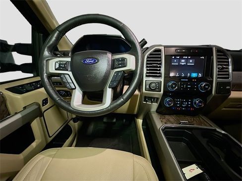 Used 2017 Ford F250 Lariat w/ Lariat Ultimate Package image 34