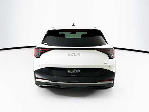 Used 2026 Kia Sportage LX image 7