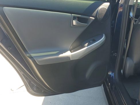 Used 2014 Toyota Prius Four FWD image 11