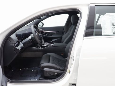 New 2026 BMW i5 eDrive40 image 7