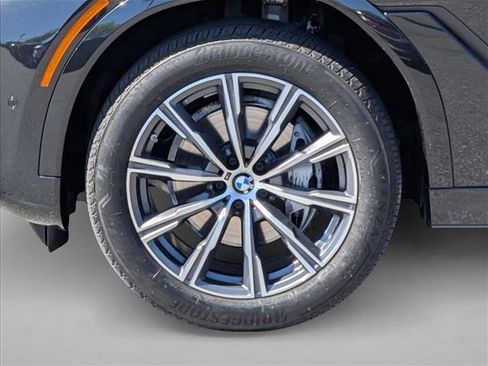 Certified 2025 BMW X6 xDrive40i w/ Climate Comfort Package image 25