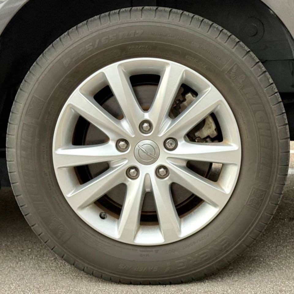 Used 2016 Chrysler Town & Country Limited Platinum w/ Trailer Tow Group FWD image 26