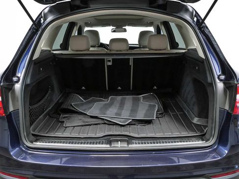 Used 2018 Mercedes-Benz GLC 300 4MATIC image 27