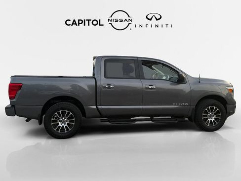 Used 2021 Nissan Titan SV w/ Accessory Utility Package image 4