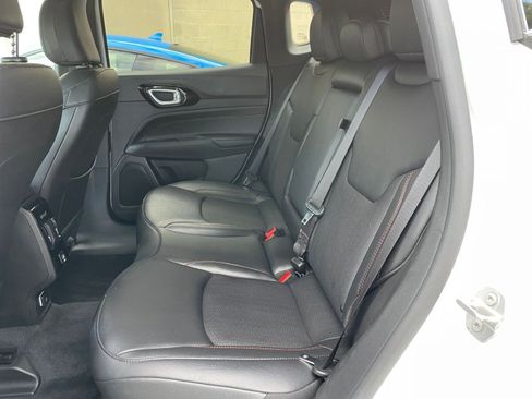 Used 2025 Jeep Compass Trailhawk image 25