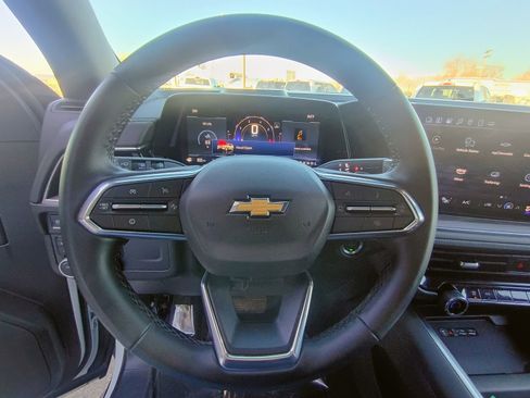 Used 2025 Chevrolet Tahoe LT image 14