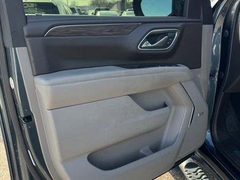 Used 2021 Chevrolet Tahoe Z71 w/ Z71 Off-Road Package image 14