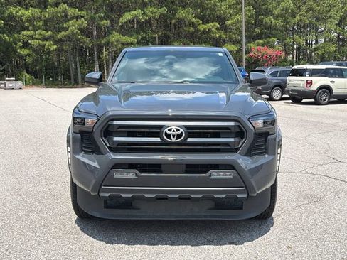 Used 2025 Toyota Tacoma SR5 AWD/4WD image 2