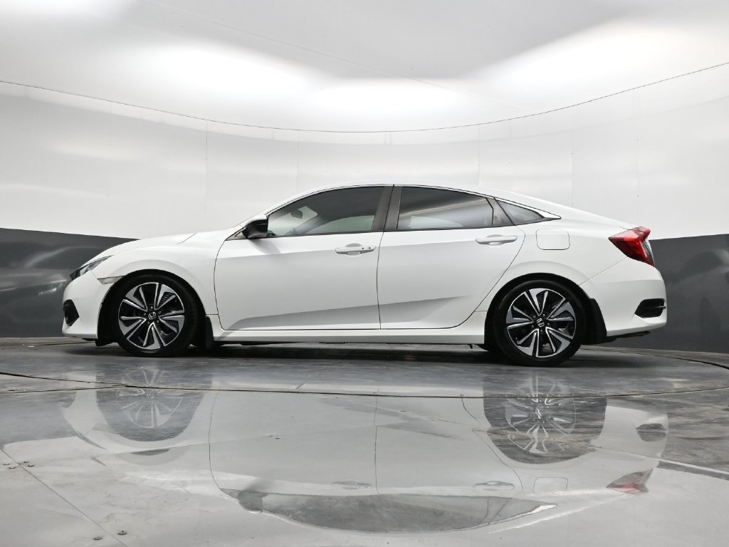 Certified 2018 Honda Civic EX-T image 32