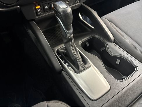 Used 2022 Nissan Frontier SV image 45