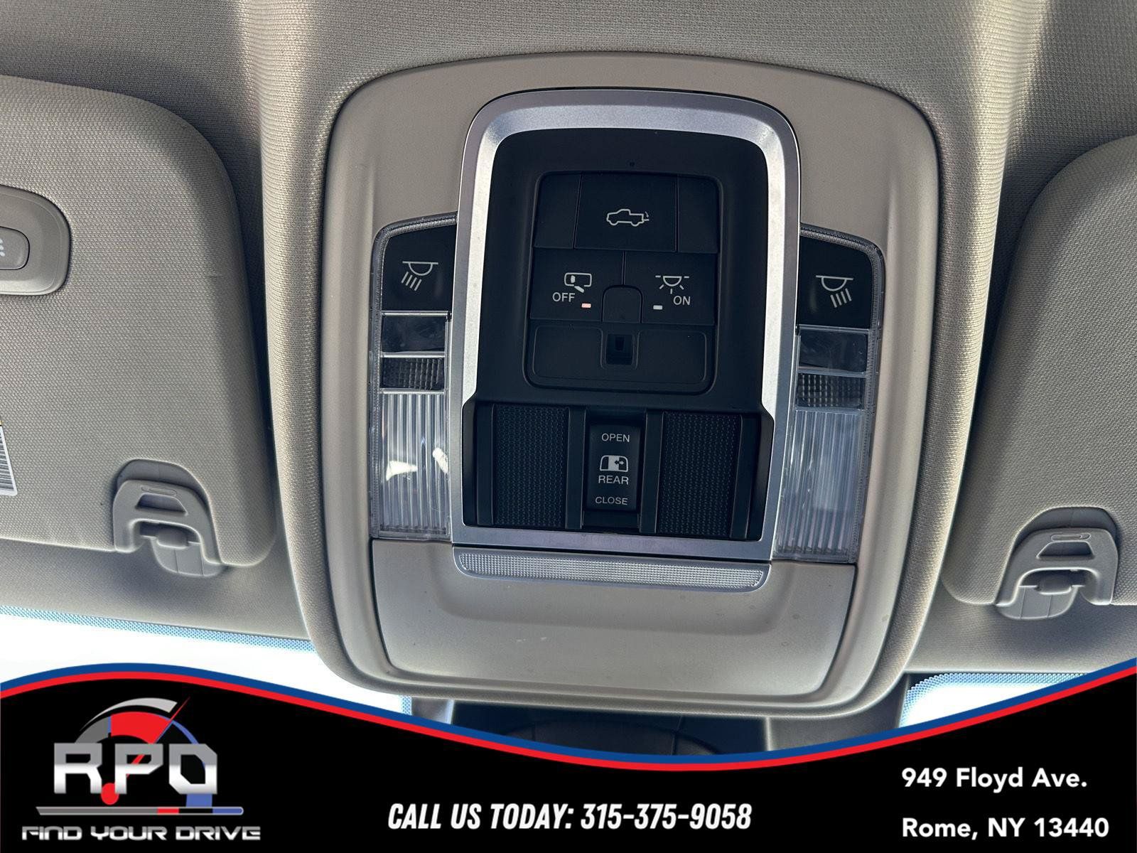Used 2022 RAM 1500 Laramie AWD/4WD image 31