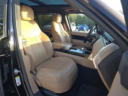 Used 2024 Land Rover Range Rover Long Wheelbase SE AWD/4WD image 13