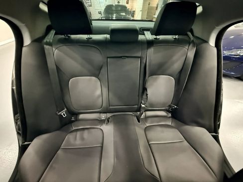 Used 2019 Jaguar XE RWD image 17