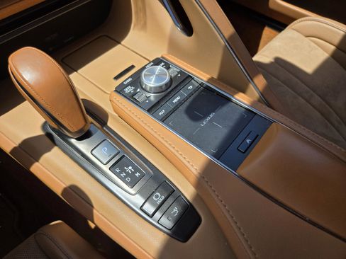 Used 2019 Lexus LC 500 Coupe w/ Performance Package RWD image 17