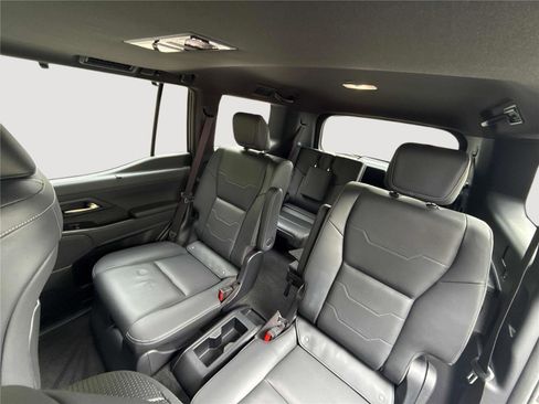Used 2024 Lexus GX 550 w/ Cold Area Package AWD/4WD image 13