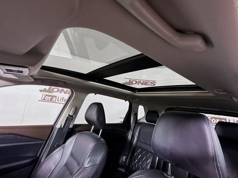 Used 2021 Nissan Rogue Platinum image 11