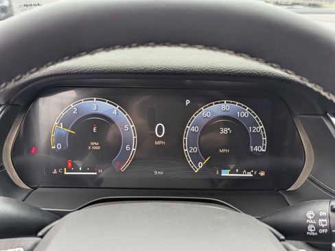 New 2025 Jeep Grand Cherokee L Altitude image 12