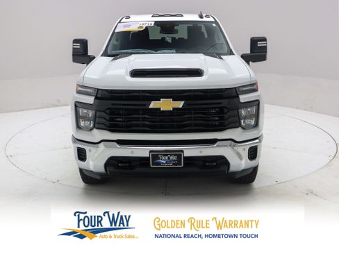 Used 2026 Chevrolet Silverado 3500 W/T AWD/4WD image 9