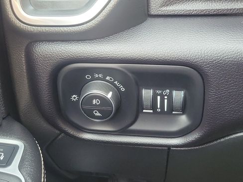 Used 2022 RAM 2500 Laramie image 12