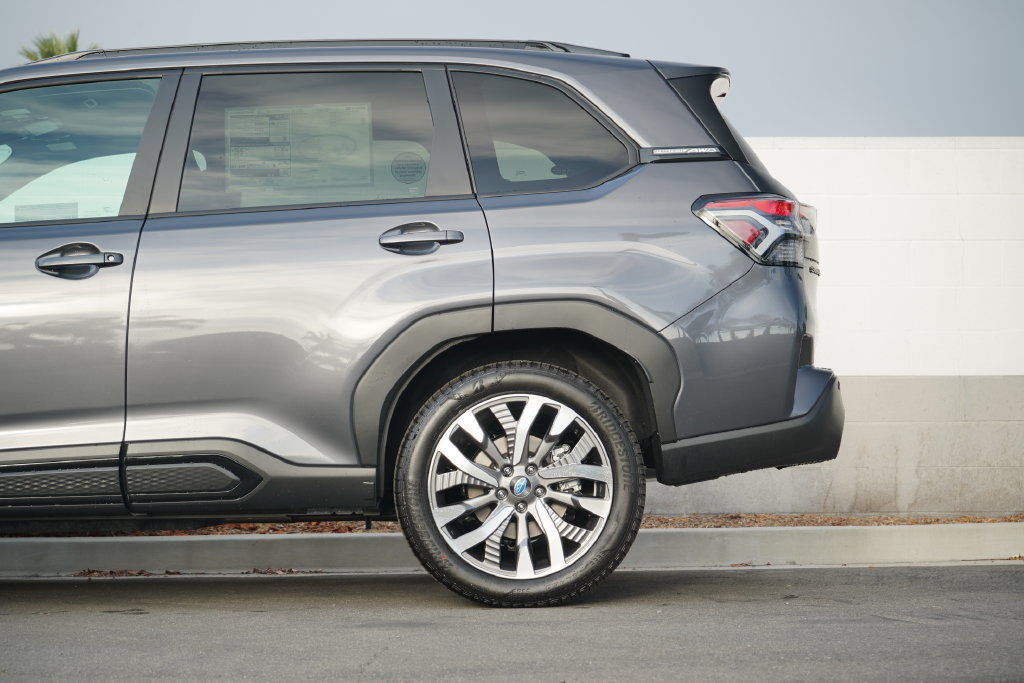 New 2026 Subaru Forester Touring AWD/4WD image 4