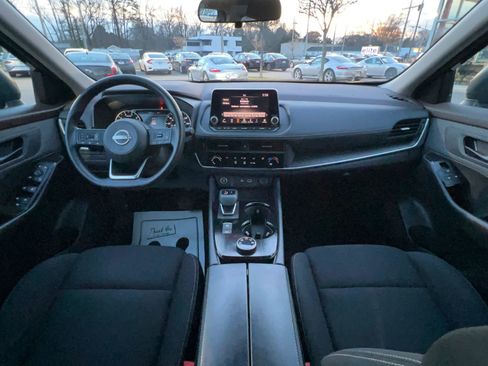 Used 2023 Nissan Rogue S image 14