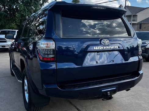 Used 2018 Toyota 4Runner SR5 Premium RWD image 10