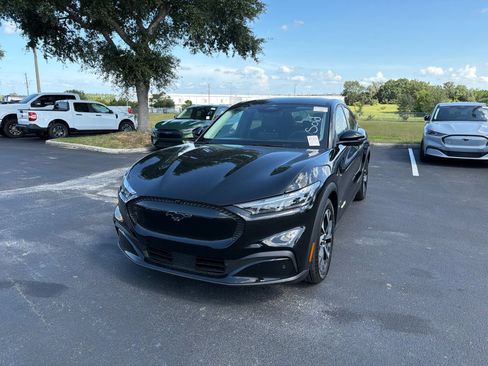 Used 2025 Ford Mustang Mach-E Select RWD image 17