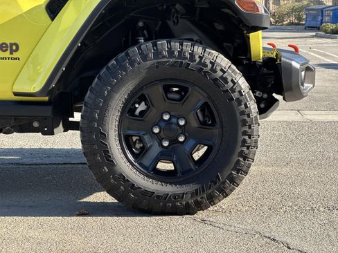 Used 2023 Jeep Gladiator Mojave w/ Cold Weather Group image 39