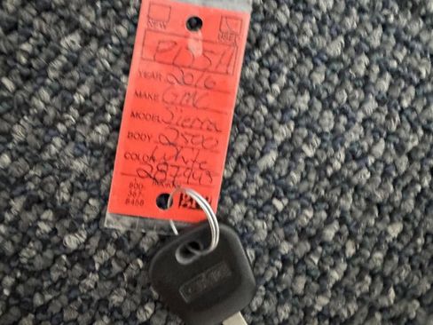 Used 2016 GMC Sierra 2500 4x4 Regular Cab image 24