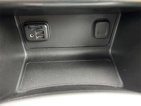 Used 2022 Chevrolet Colorado ZR2 w/ LPO, Door Decal Package image 23