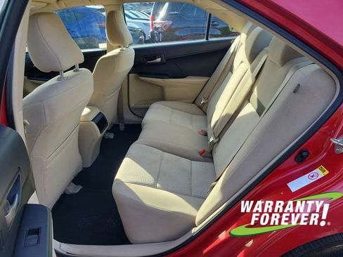 Used 2014 Toyota Camry LE image 15