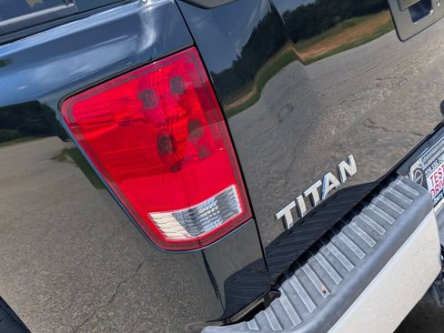 Used 2015 Nissan Titan PRO-4X AWD/4WD image 11
