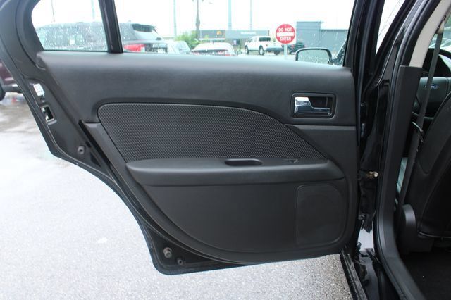 Used 2006 Ford Fusion SEL FWD image 26